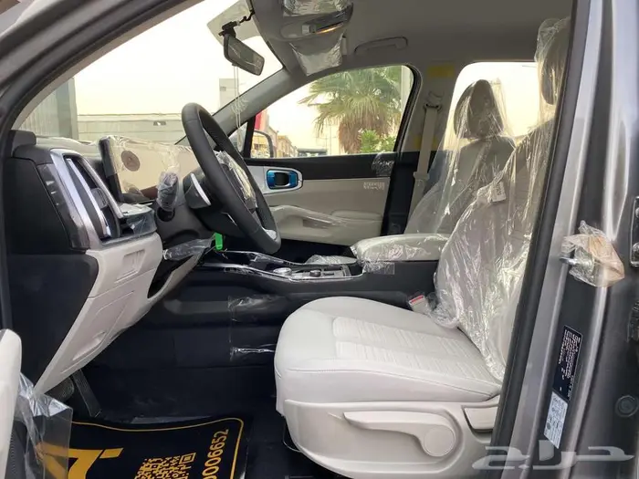 فرصة العمر لإمتلاك سيارة كيا سورنتو 2025 هايبرد عروض مميزة 8