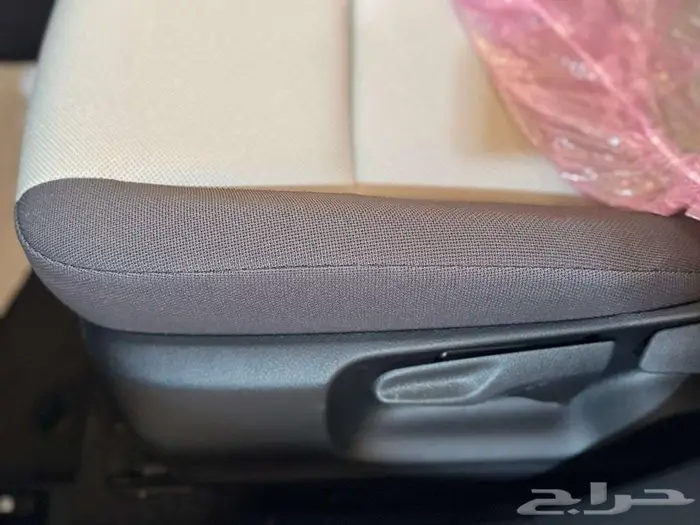 تويوتا كورولا ستاندر 1.6 بريمي 2025 18