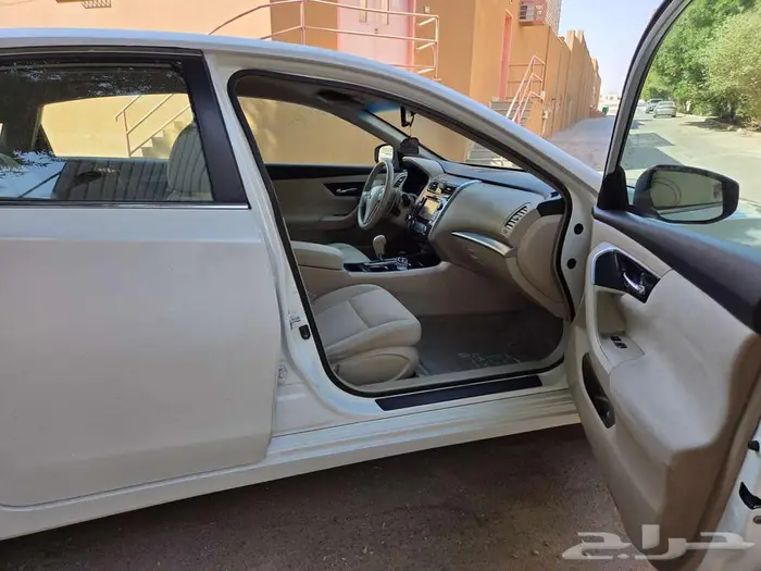 للبيع التيما نص فل v6 اللون ابيض 2013 12