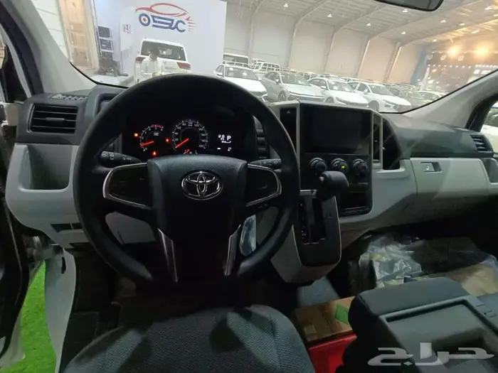 تويوتا هايس فان بضاعة ديزل سقف عالي جير اتوماتيك 2026 23