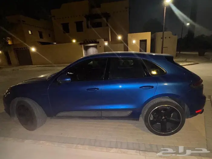 بورش مكان 2021 ازرق 1