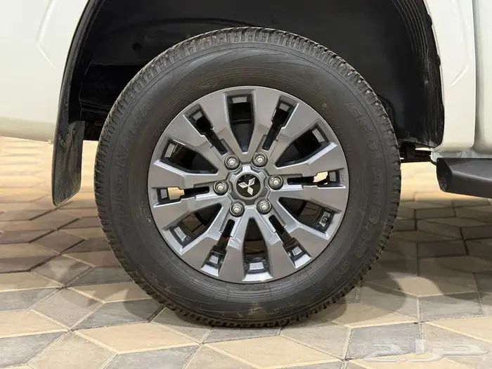 ميتسوبيشي L200 غمارتين دبل نص فل 2024 10