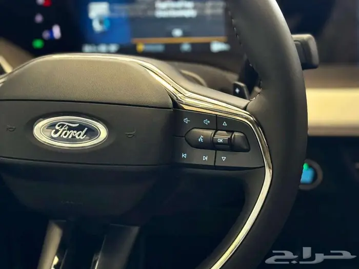 فورد تورس تيتانيوم 2026 فل كامل 11