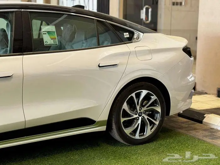 فورد تورس تيتانيوم 2026 فل كامل 23