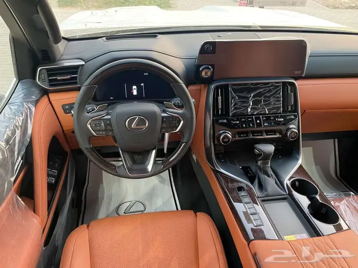 لكزس LX600 VIP 2025 أسود سعودي 4