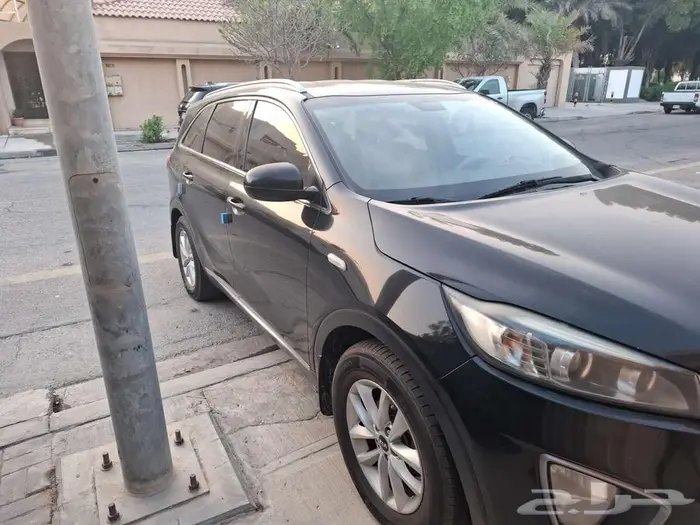 كيا سرنتو جيب 7ركاب 2016 4