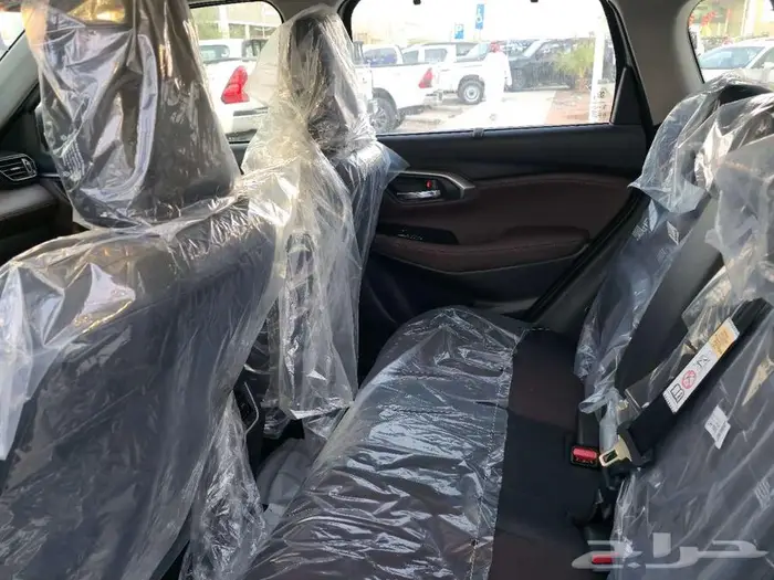 تويوتا اوربان كروزر GLX موديل 2026 6