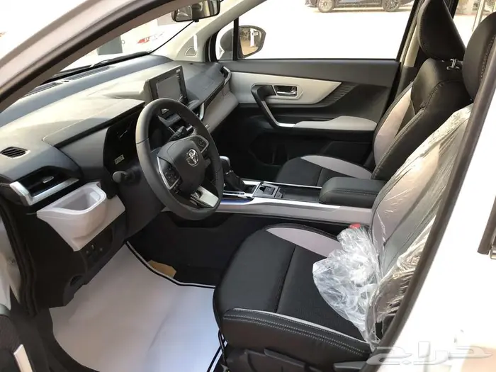 الاقل سعرا تويوتا فيلوز GLX موديل 2025 10