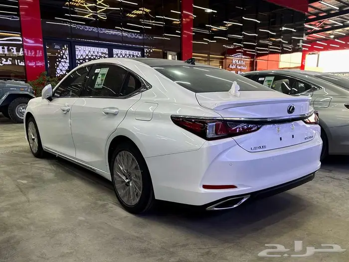 لكزس ES350 CC موديل 2025 وارد سعودي 4