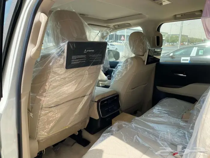 تويوتا لاندكروزر 2025 -L4 بنزين. سعودي (- ابيض ) 6