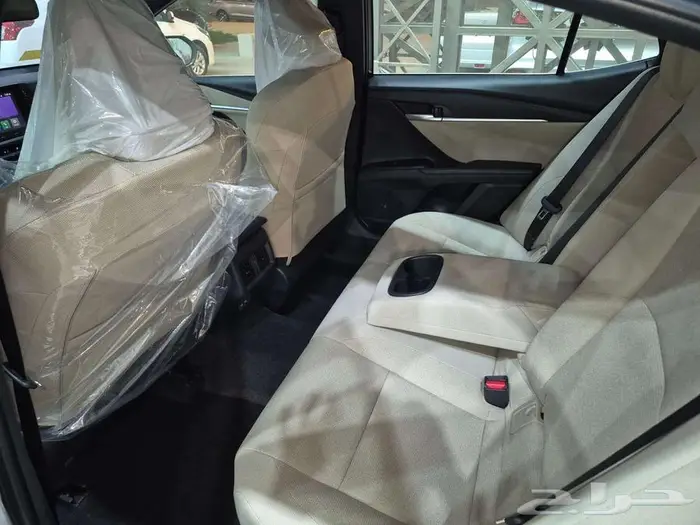 تويوتا كامرى E استندر بنزين 2025 7