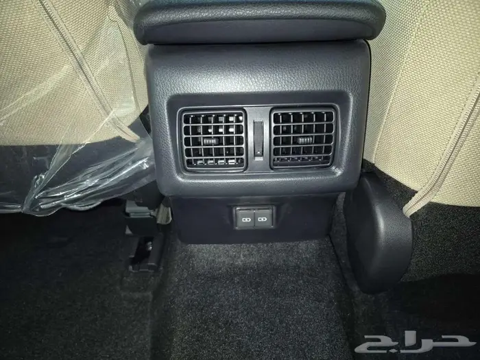 تويوتا كامرى E استندر بنزين 2025 8