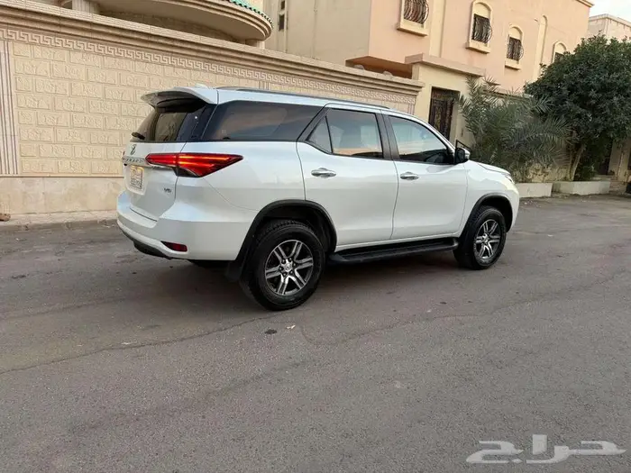 فورشنر 2024 V6 للتنازل بدون مقابل الممشى 33 الف فقط 6