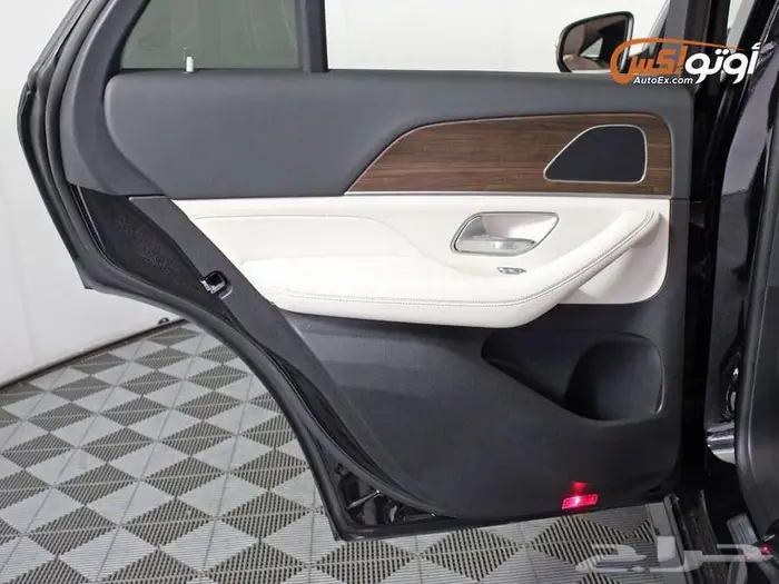 2025 مرسيدس GLE 450 15