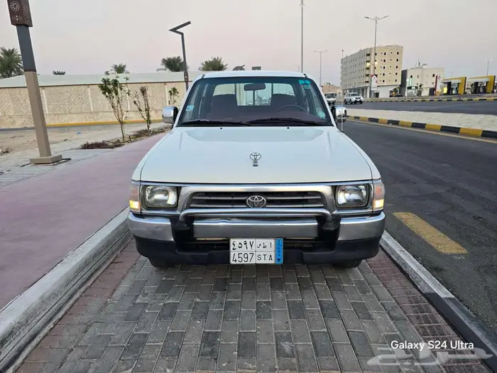 للبيع هايلكس 98 غمارتين 4