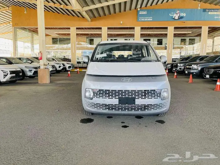 هيونداي ستاريا 2025 1