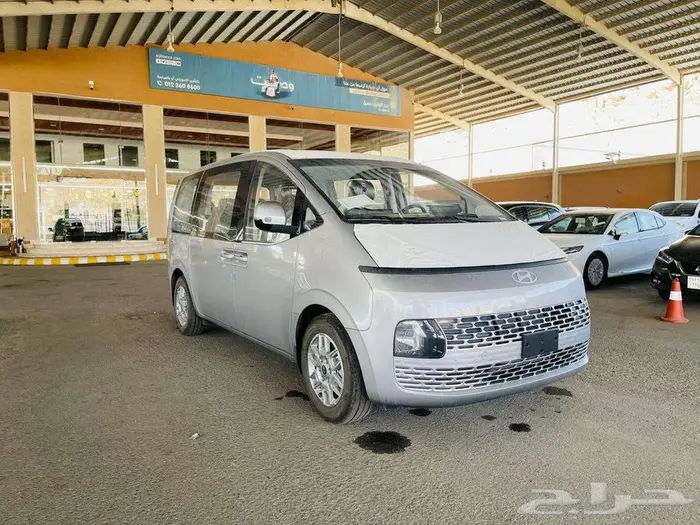 هيونداي ستاريا 2025 4