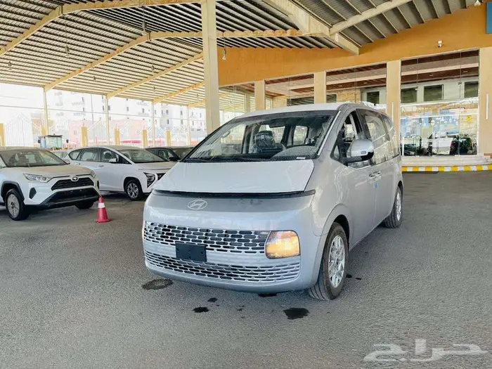 هيونداي ستاريا 2025 2