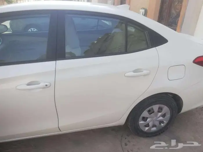 تويوتا ياريس 2020 فل بدون جنوط مالك اول من الوكالة 4