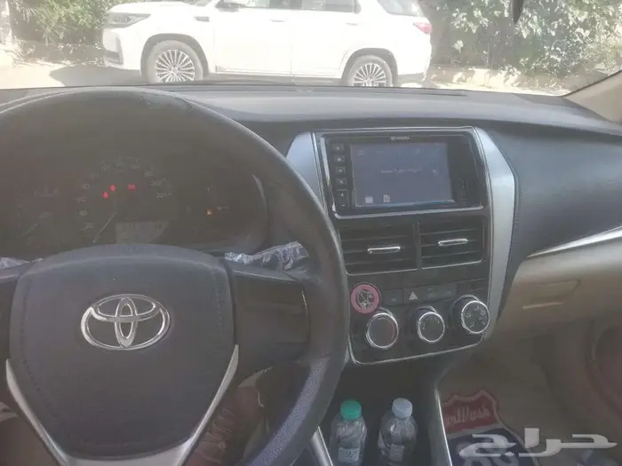 تويوتا ياريس 2020 فل بدون جنوط مالك اول من الوكالة 5