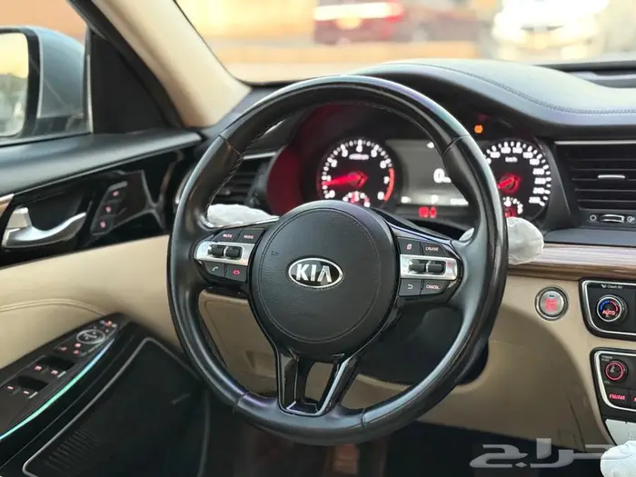 مخزن كيا كادينزا 2018 نص فل 14