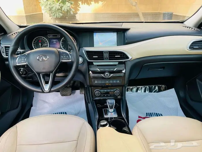 انفنتي Q30 فل 2017 بحالة ممتازة 0