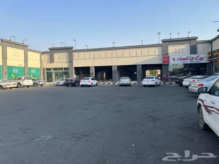 معارض تجارية بموقع إستراتيجي على طريق مكة - الهدا 12