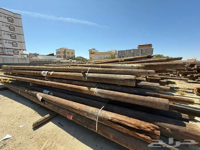 اعمدة كهرب خشب الصنوبر 2