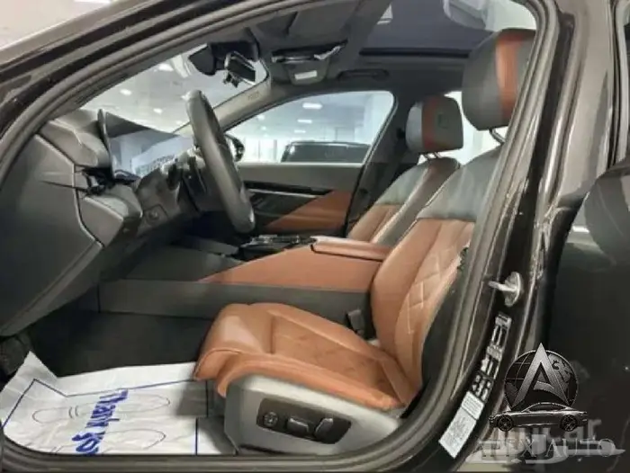 BMW 530 i xDrive mkit دفع رباعي 2025 عرض نادر 10