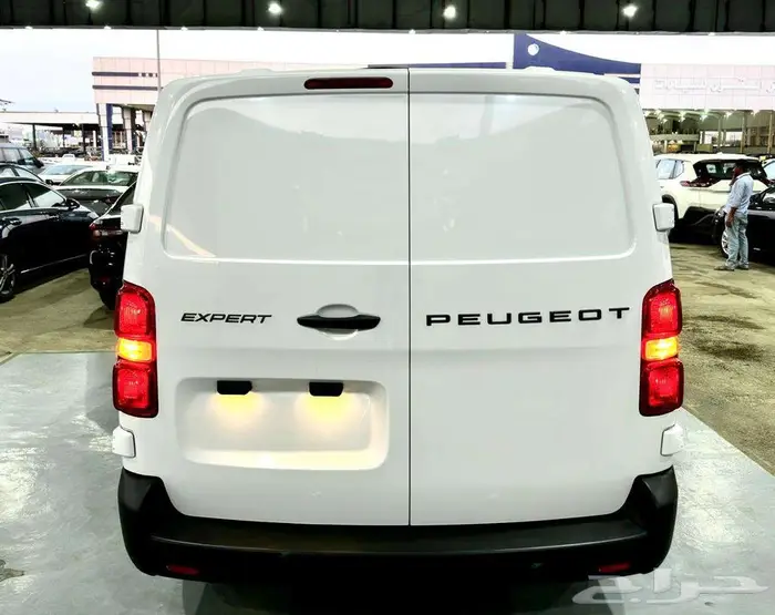 بيجو اكسبيرت ديزل قير اتوماتيك 2025 كاش ايجار منتهي بالتمليك 4