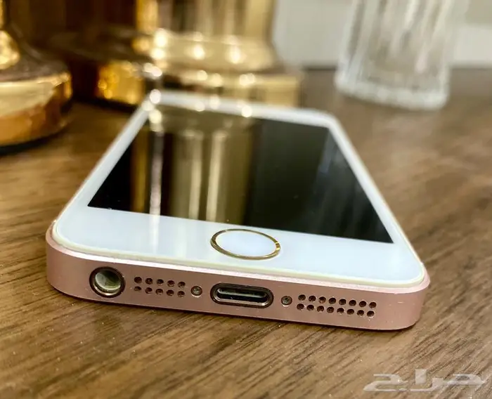 ايفون se الجيل الاول 1