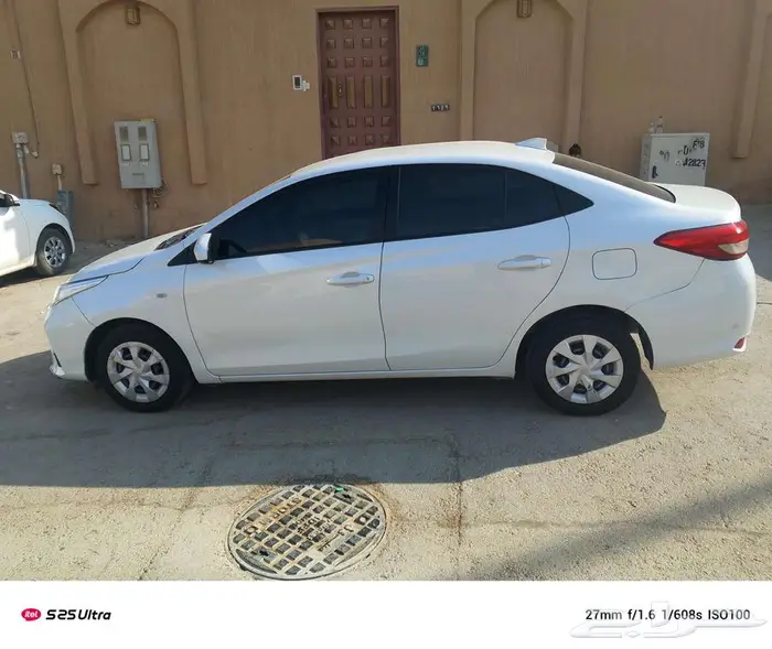 تويوتا يارس نظيف 2021 للبيع 14