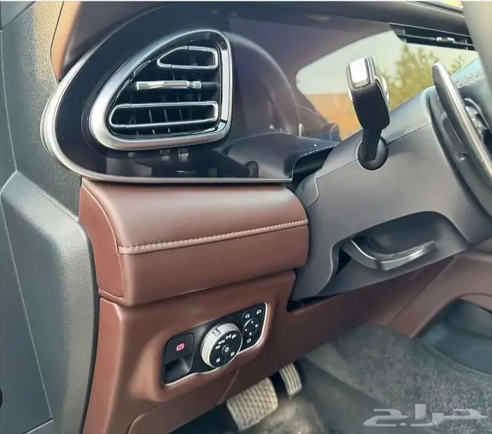 سيارة عائلية فاخرة جدا موديل 2025 12