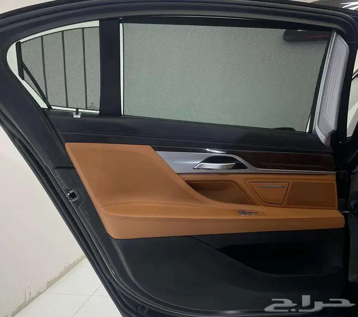 بي ام دبليو 2021 730LI 33