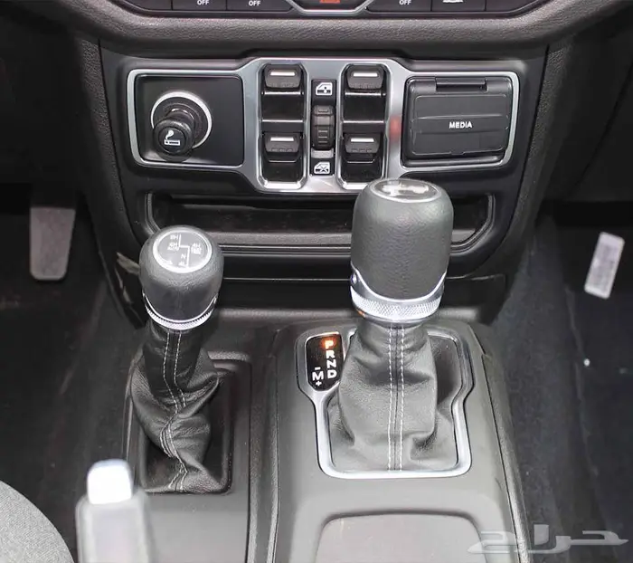 جيب رانجلر سبورت موديل 2024 11