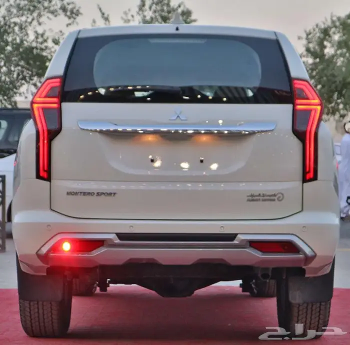 ميتسوبيشى مونتيرو 2025 ستاندر- نص فل دبل 15