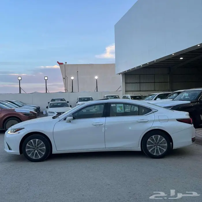 لكزس ES250 AA بنزين 2025 - كاش و أقساط 34