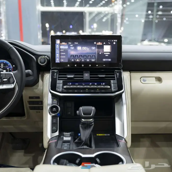 تويوتا لاندكروزر GXR L4 موديل 2025 9