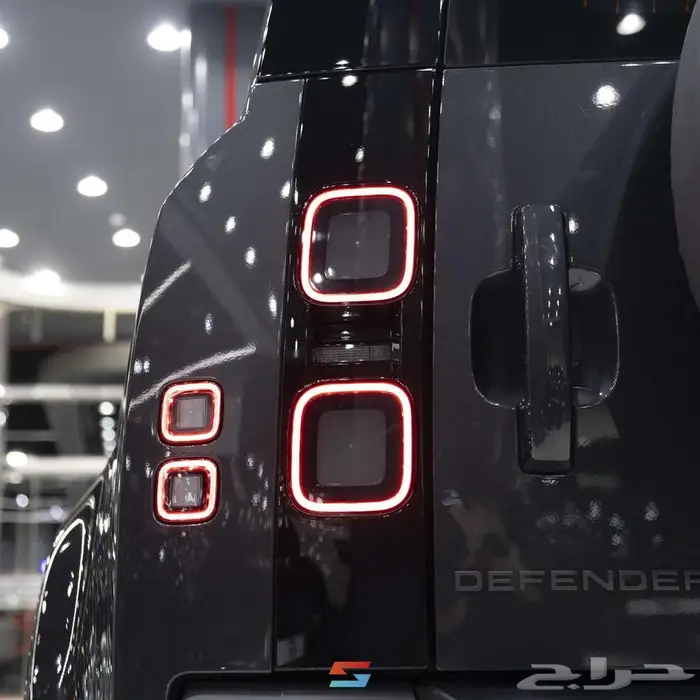 لاندروفر ديفندر 110 SE اكس ديناميك موديل 2026 4