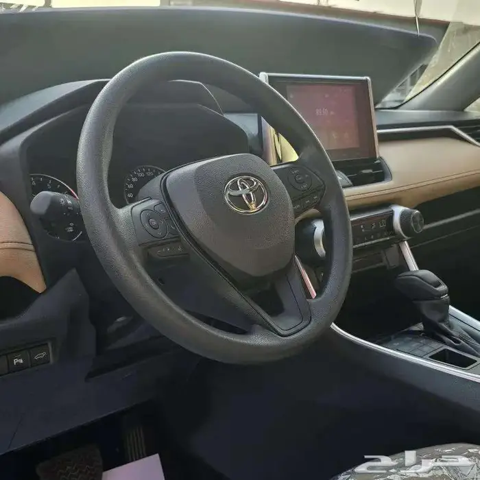 تويوتا راف فور 2025 XLE بنزين نص فل الاقل سعرأ 5