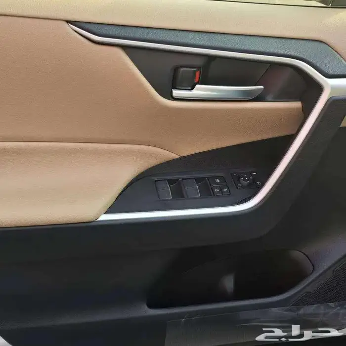 تويوتا راف فور 2025 XLE بنزين نص فل الاقل سعرأ 6