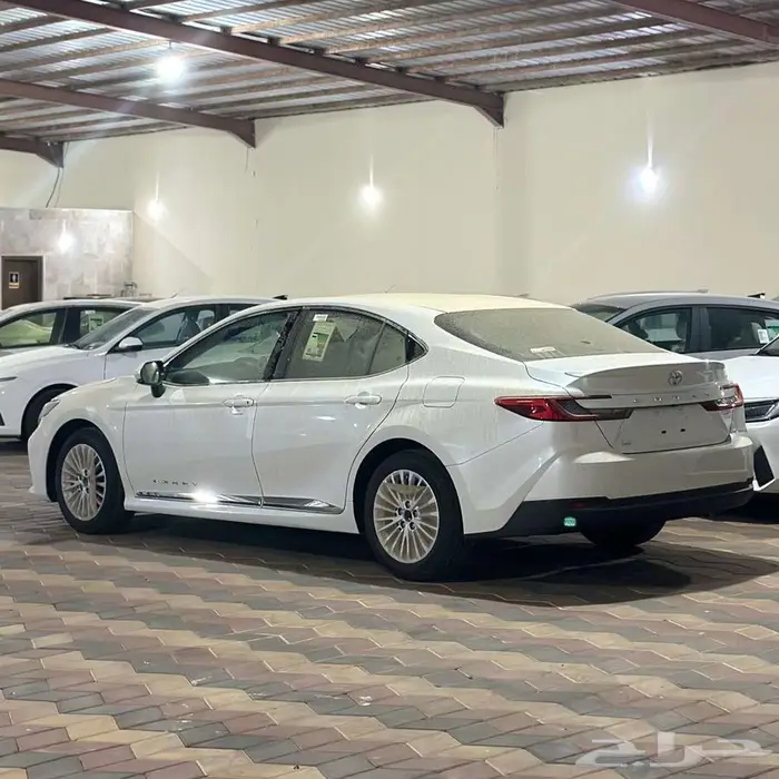 تويوتا كامري LE 3