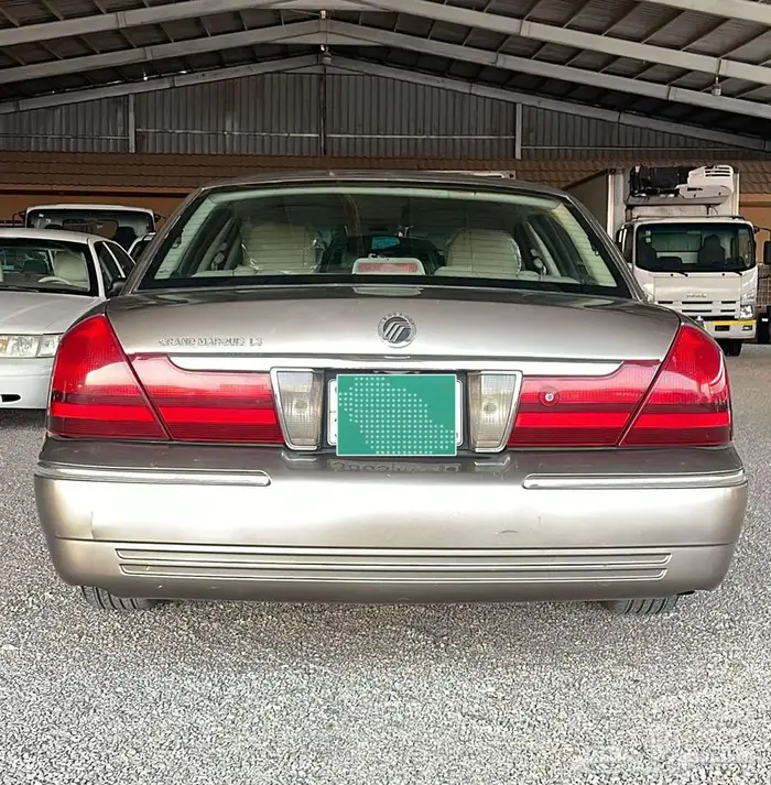 فورد جراند ماركيز 2005 11