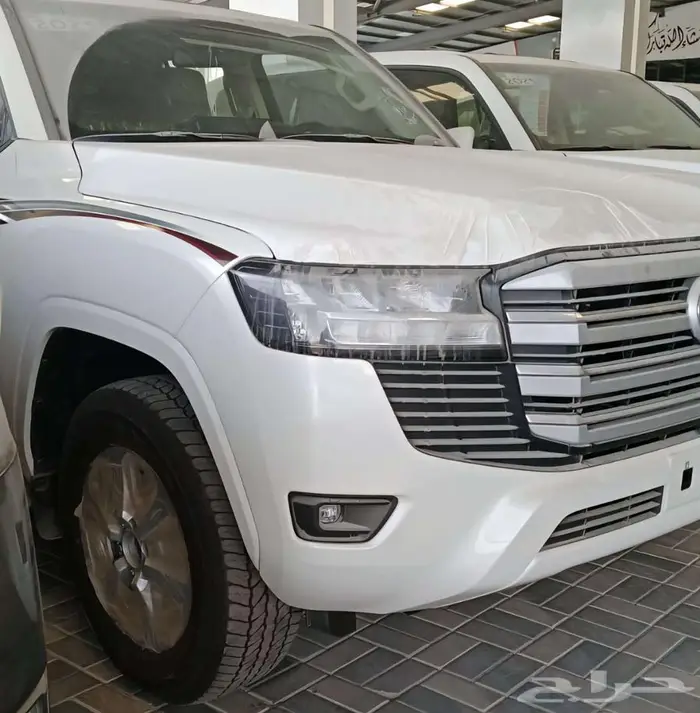 تويوتا لاند كروزر 2025 خليجي تنفس طبيعي كاش واقساط بنوك 4