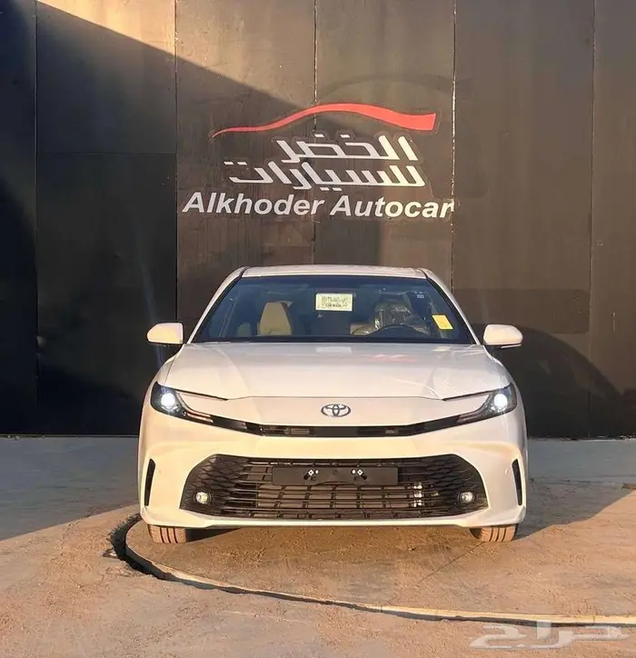 تويوتا كامري E ستاندر هايبرد 0