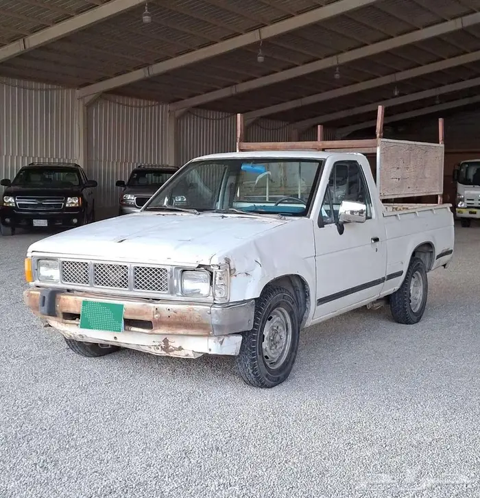 نيسان ددسن بكب غماره قير عادي 1986 1
