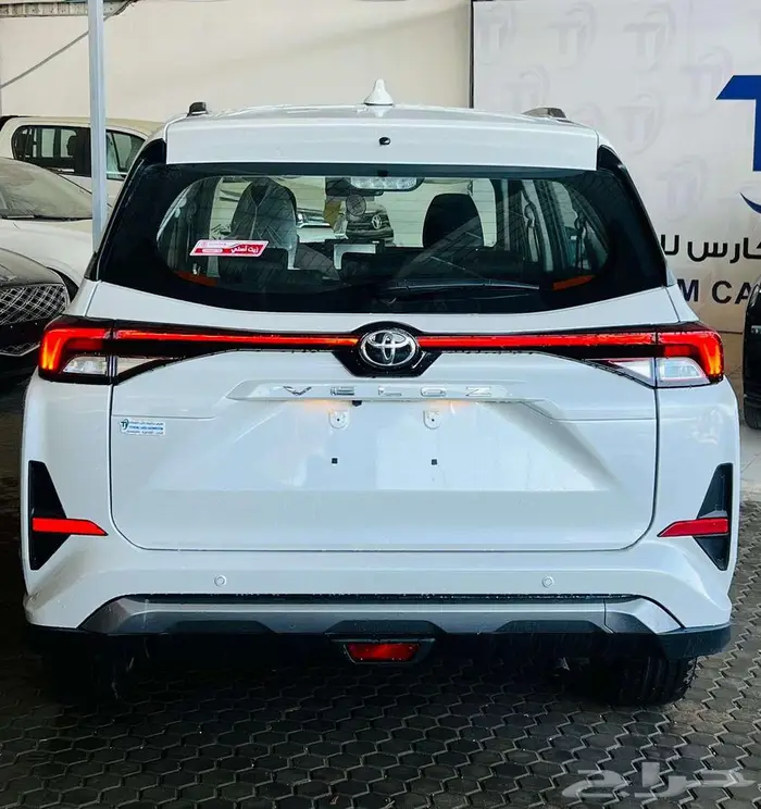 تويوتا فيلوز GLX 2025 بنزين 5