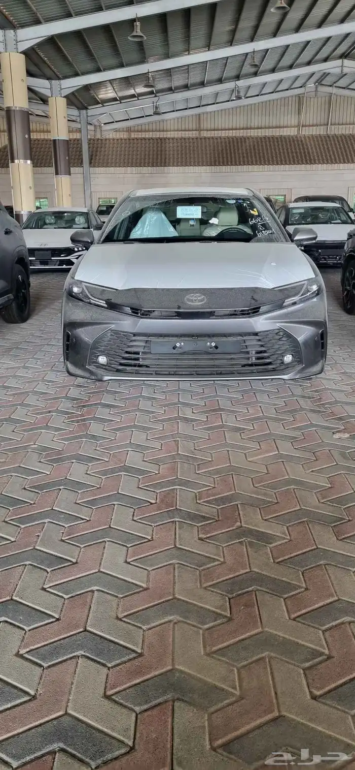 تويوتا كامري 2025 ستاندر بنزين E 0