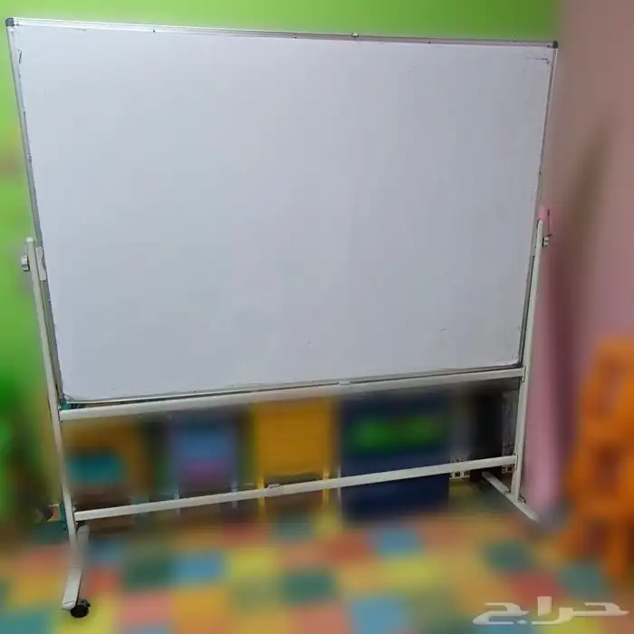 سبورة كبيرة قابلة للتحريك مكتب صغير للأطفال ب أشكال متنوعه 0