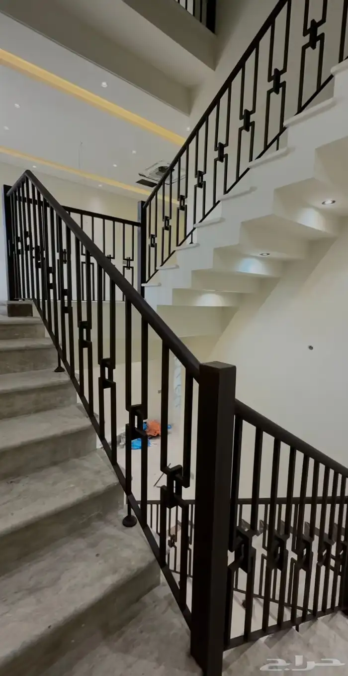 تفصيل أبواب حديد ودربزين سلالم وشبابيك حماية مع تركيب وضمان 9